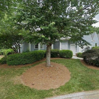 5 Barrington Dr, Greensboro, NC 27408