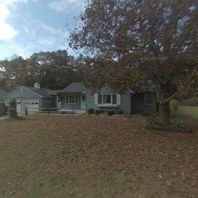 5 Harvard Rd, Gales Ferry, CT 06335