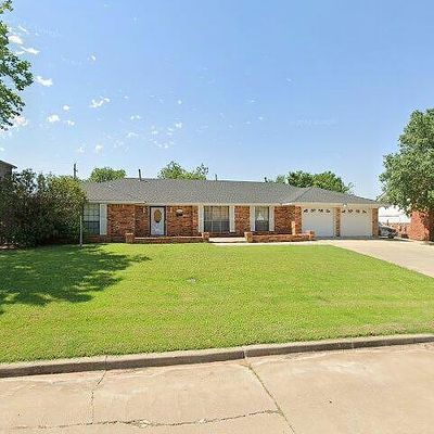 5012 Sw Country Club Dr, Lawton, OK 73505