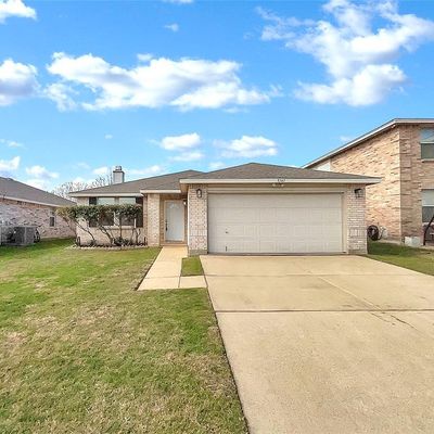 5141 River Rock Blvd, Fort Worth, TX 76179