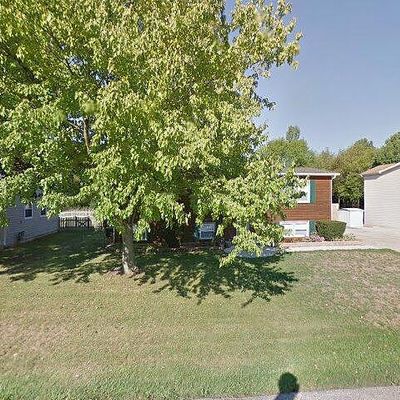 5219 Palm St, Mchenry, IL 60051