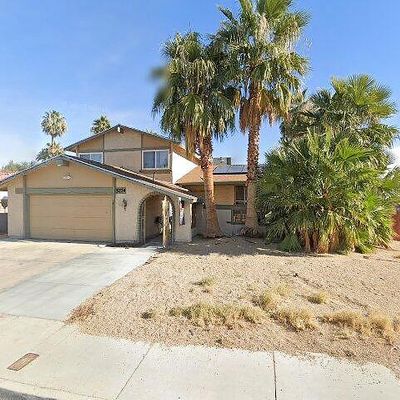 5274 Annie Oakley Dr, Las Vegas, NV 89120