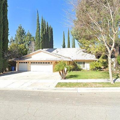 5301 Edgeware Dr, Agoura Hills, CA 91301