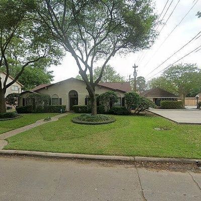 5306 Old Lodge Dr, Houston, TX 77066