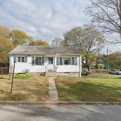 54 Dow St, New London, CT 06320