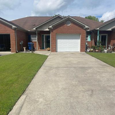 54 Sutton Place Cir, Albertville, AL 35950