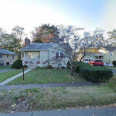 46 Colony St, Hamden, CT 06518