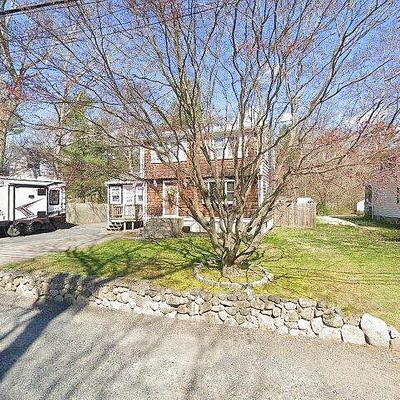 470 Forest St, Rockland, MA 02370