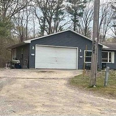 4724 Zemmer Rd, Columbiaville, MI 48421