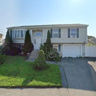 479 High St, Cumberland, RI 02864