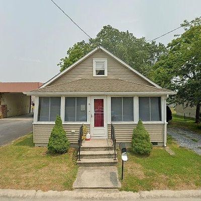 6 East St, Harrington, DE 19952