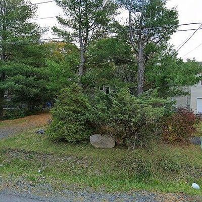 6002 Boardwalk Dr, Tobyhanna, PA 18466