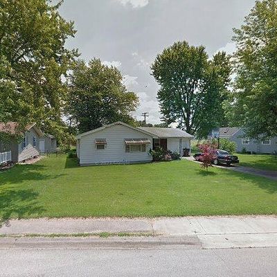 602 N Shumway St, Taylorville, IL 62568