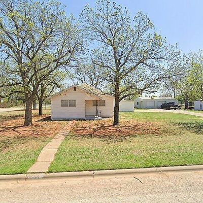 603 N Avenue C, Olney, TX 76374