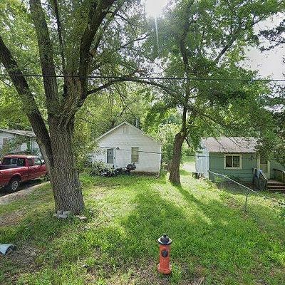 6037 N Topping Ave, Kansas City, MO 64119