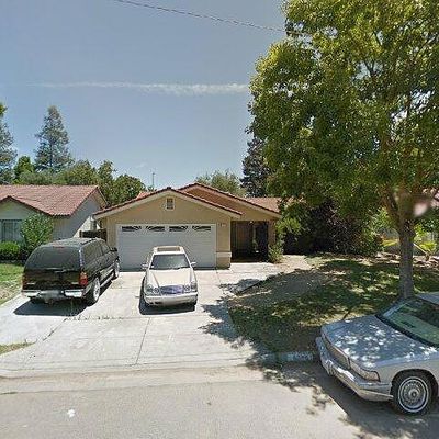 6098 N Carica Ave, Fresno, CA 93722