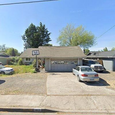 610 Hopkins Rd, Central Point, OR 97502
