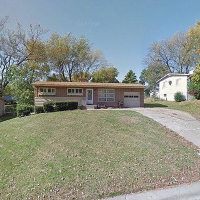 6106 N Howard Ave, Kansas City, MO 64118