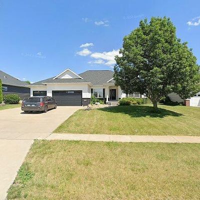 6105 Winslow Rd, Marion, IA 52302