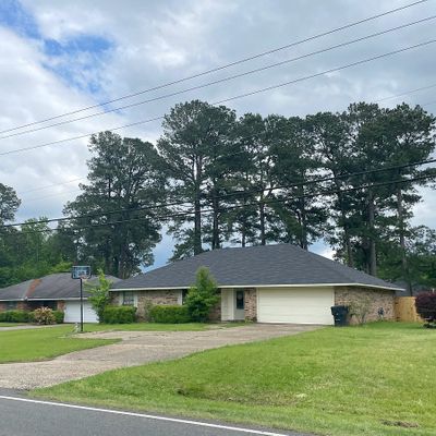 6143 Buncombe Rd, Shreveport, LA 71129