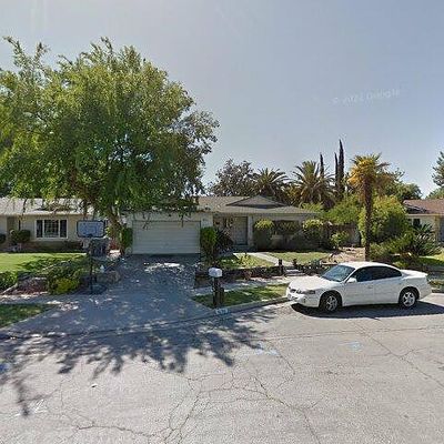 6155 N Dewey Ave, Fresno, CA 93711