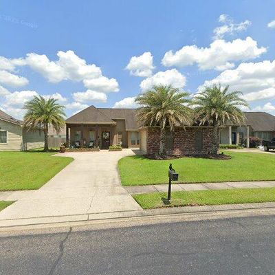 6174 Pelican Crossing Dr, Gonzales, LA 70737