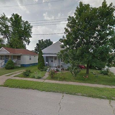 619 E Market St, Taylorville, IL 62568