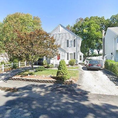 62 Edgemere Blvd, Shrewsbury, MA 01545