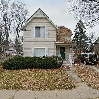 621 N Seminary Ave, Woodstock, IL 60098