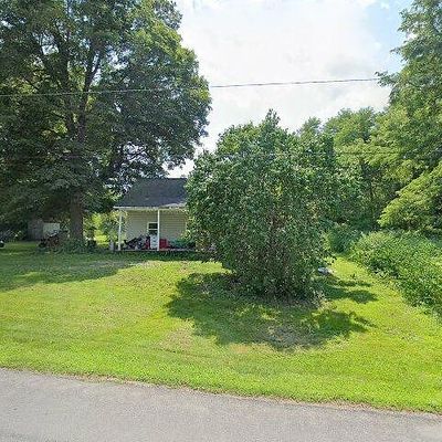 624 Queen Anne Rd, Amsterdam, NY 12010