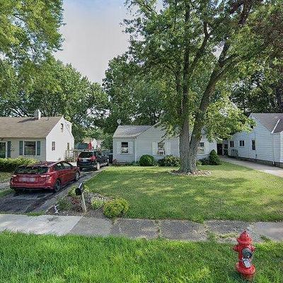 639 Waverly Rd, Eastlake, OH 44095