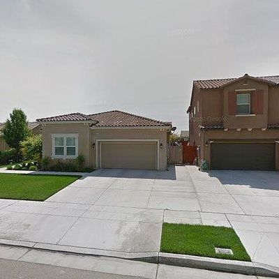 6427 W Dovewood Ln, Fresno, CA 93723