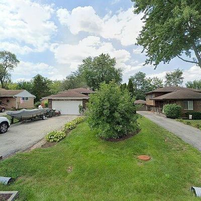 5530 Virginia Ave, Clarendon Hills, IL 60514