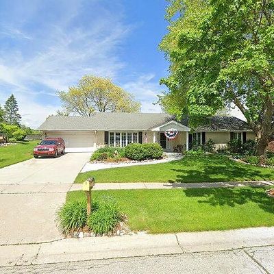 5606 Gatewood Ln, Greendale, WI 53129