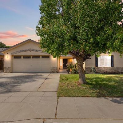 5668 W Lamona Ave, Fresno, CA 93722