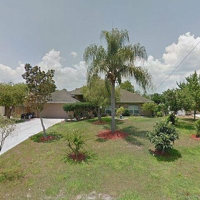 572 Blackstone Ave, Deltona, FL 32725