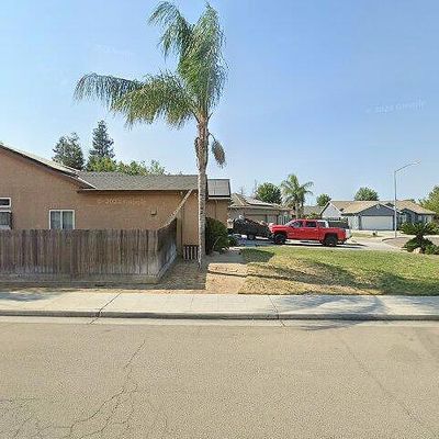 5869 W Rialto Ave, Fresno, CA 93722