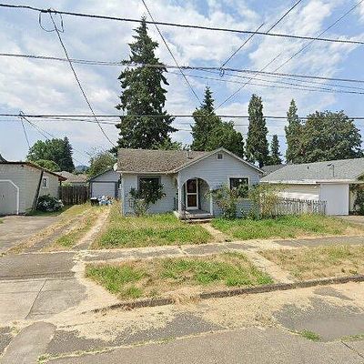 715 S 8 Th St, Cottage Grove, OR 97424