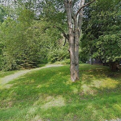 7197 Barkersville Rd, Middle Grove, NY 12850