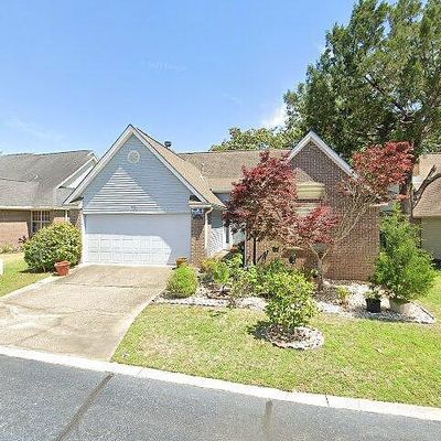 720 Putter Dr, Niceville, FL 32578