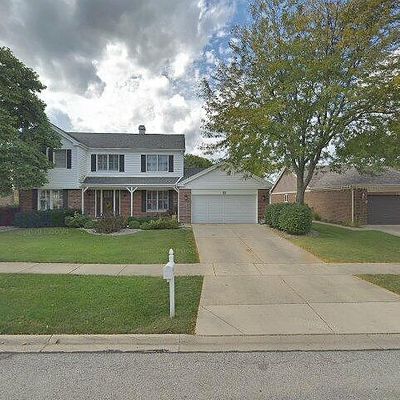 720 N Carlyle Ln, Arlington Heights, IL 60004