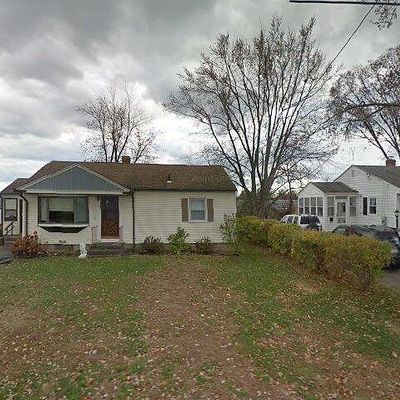 73 Sunflower Ave, Chicopee, MA 01013