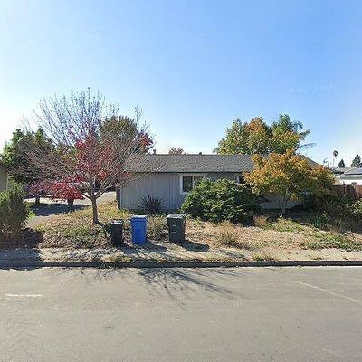 7331 Circle Dr, Rohnert Park, CA 94928