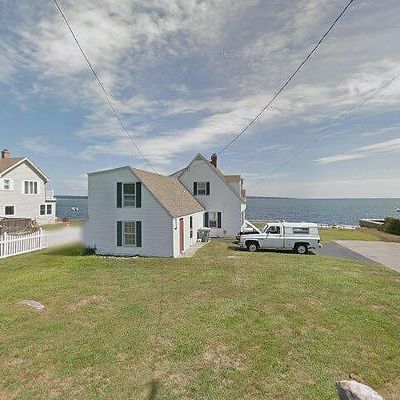 74 E Shore Dr, Niantic, CT 06357