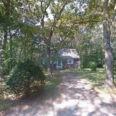 74 Nursery Rd, Falmouth, MA 02540