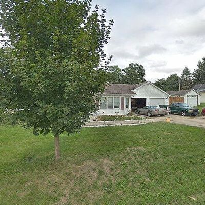 74 W Benton St, Oswego, IL 60543