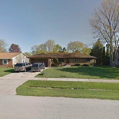 740 Donna Ave, Aurora, IL 60505