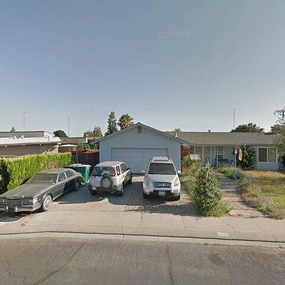 7437 Pine St, Hughson, CA 95326