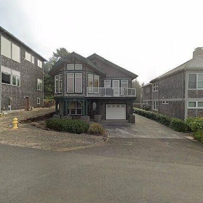 747 Oak St, Cannon Beach, OR 97110