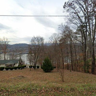 754 Hiwassee Dr, Jacksboro, TN 37757